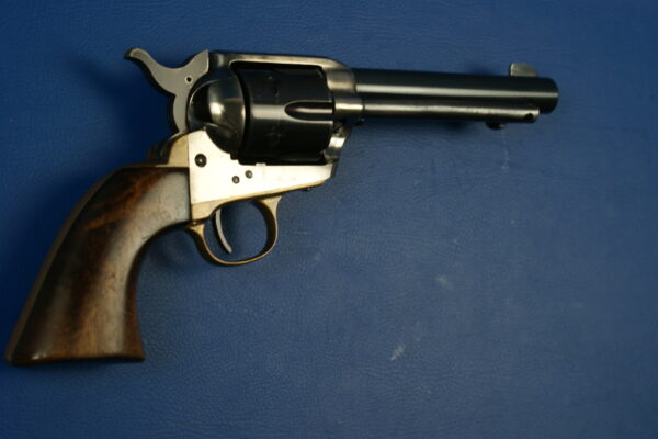 L451_Cattleman_Revolver_.357Mag